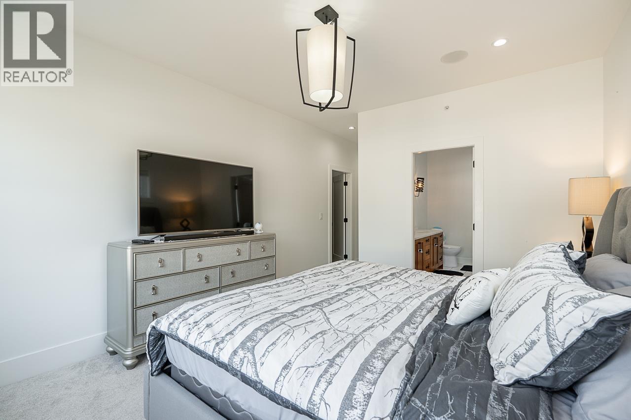 23091 134 Loop, Maple Ridge, British Columbia  V4R 0E6 - Photo 17 - R3075216