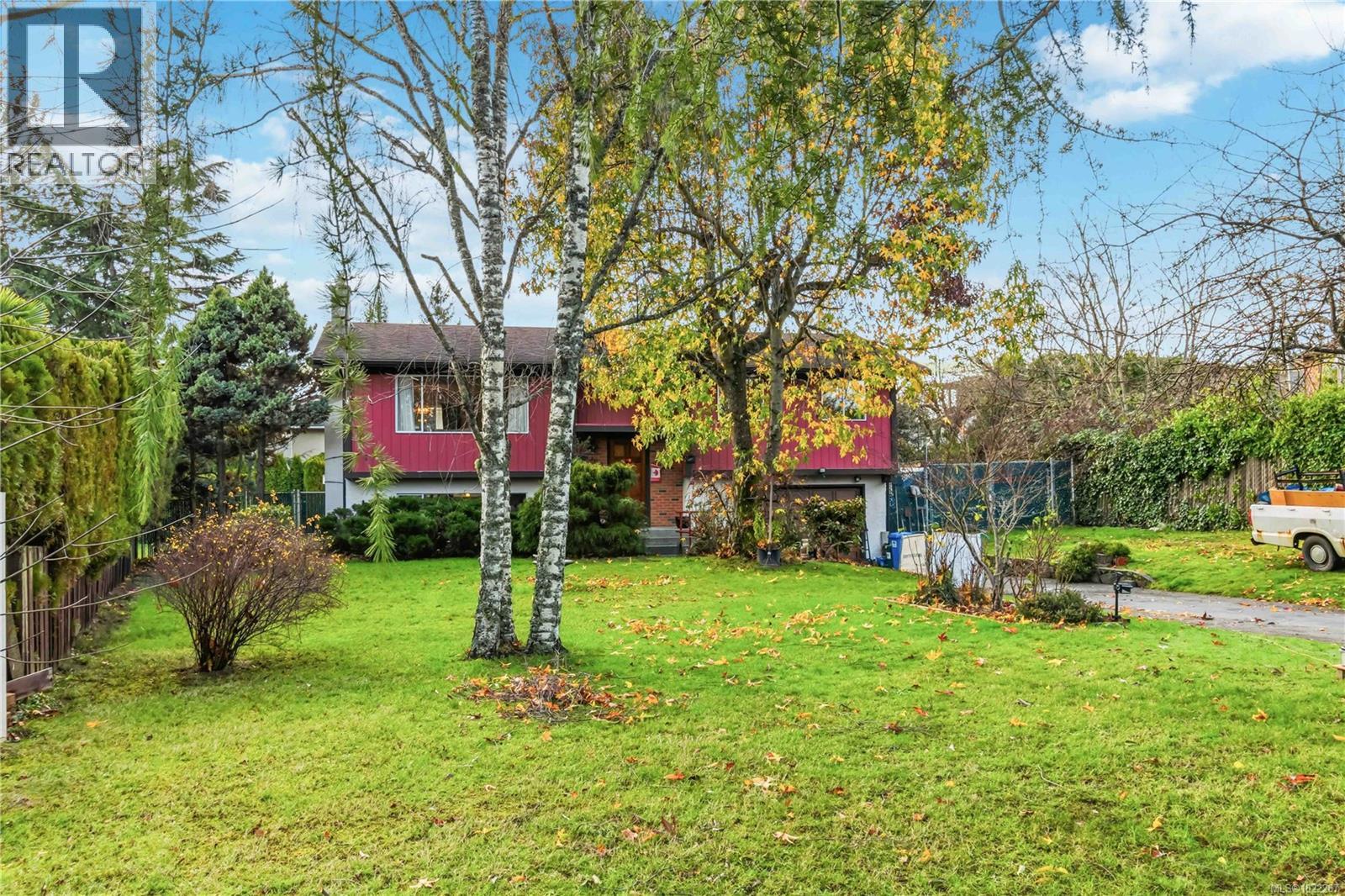 1969 Blackthorn Dr, Central Saanich, British Columbia