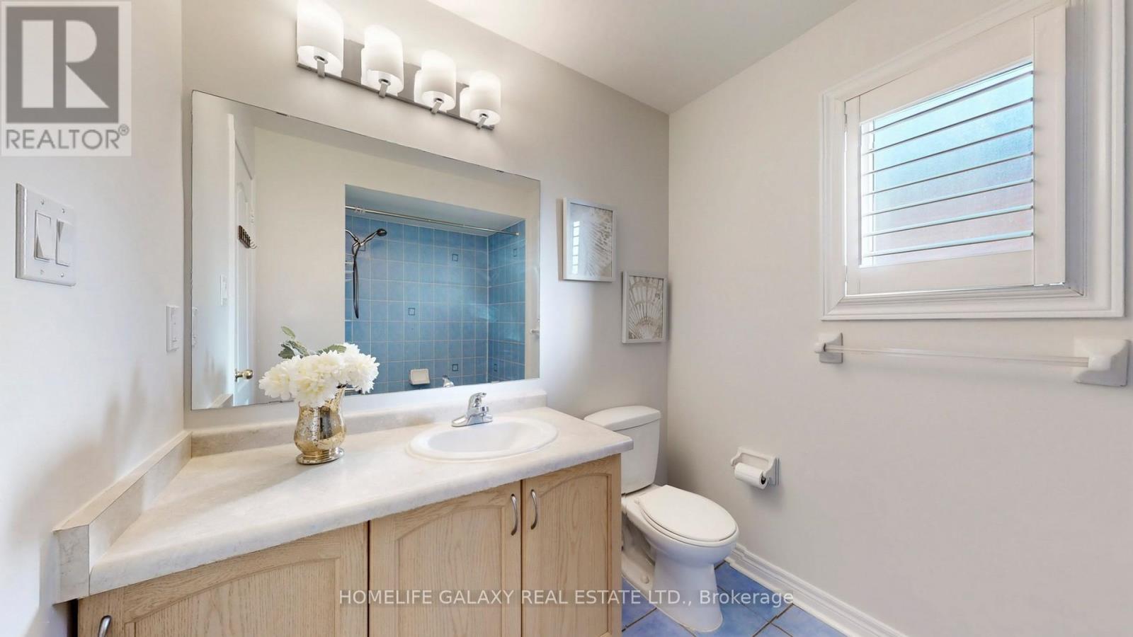 302 Redstone Road, Richmond Hill, Ontario  L4S 2V6 - Photo 24 - N12654146