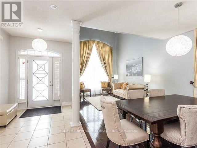 31 Morisot Avenue, Vaughan, Ontario  L4J 9H4 - Photo 2 - N12654150