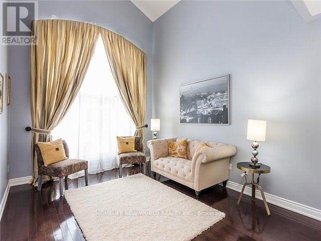 31 Morisot Avenue, Vaughan, Ontario  L4J 9H4 - Photo 3 - N12654150