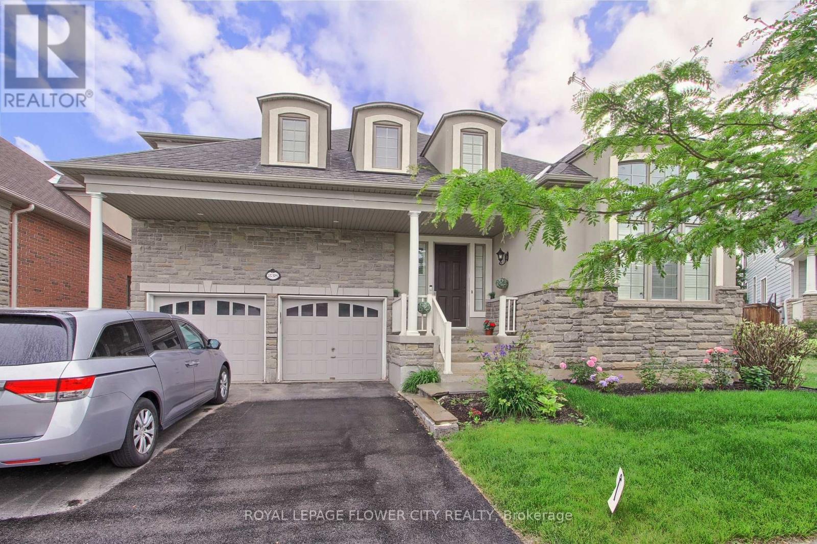 238 FORBES TERRACE, Milton, Ontario
