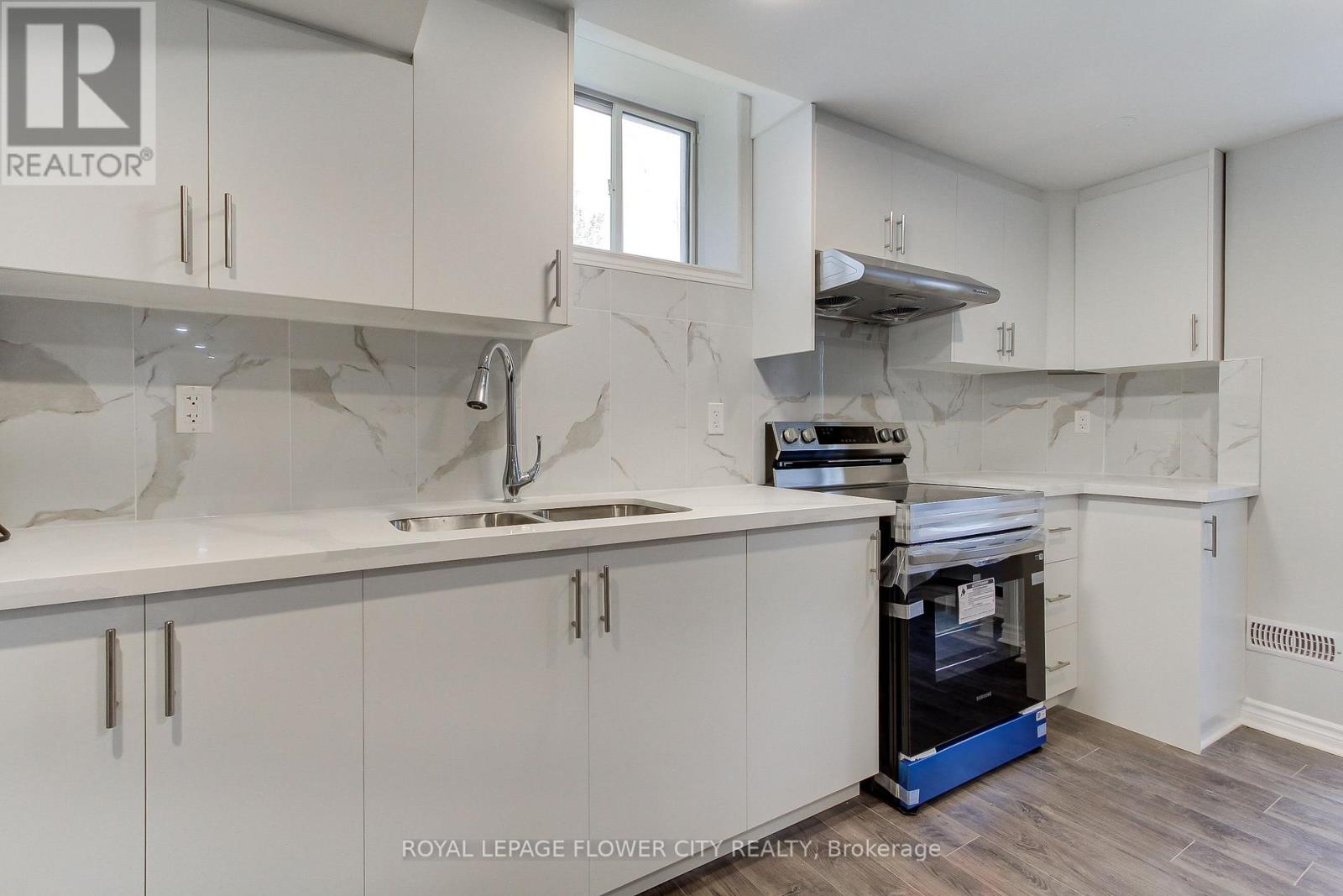 238 Forbes Terrace, Milton, Ontario  L9T 0S5 - Photo 7 - W12654160