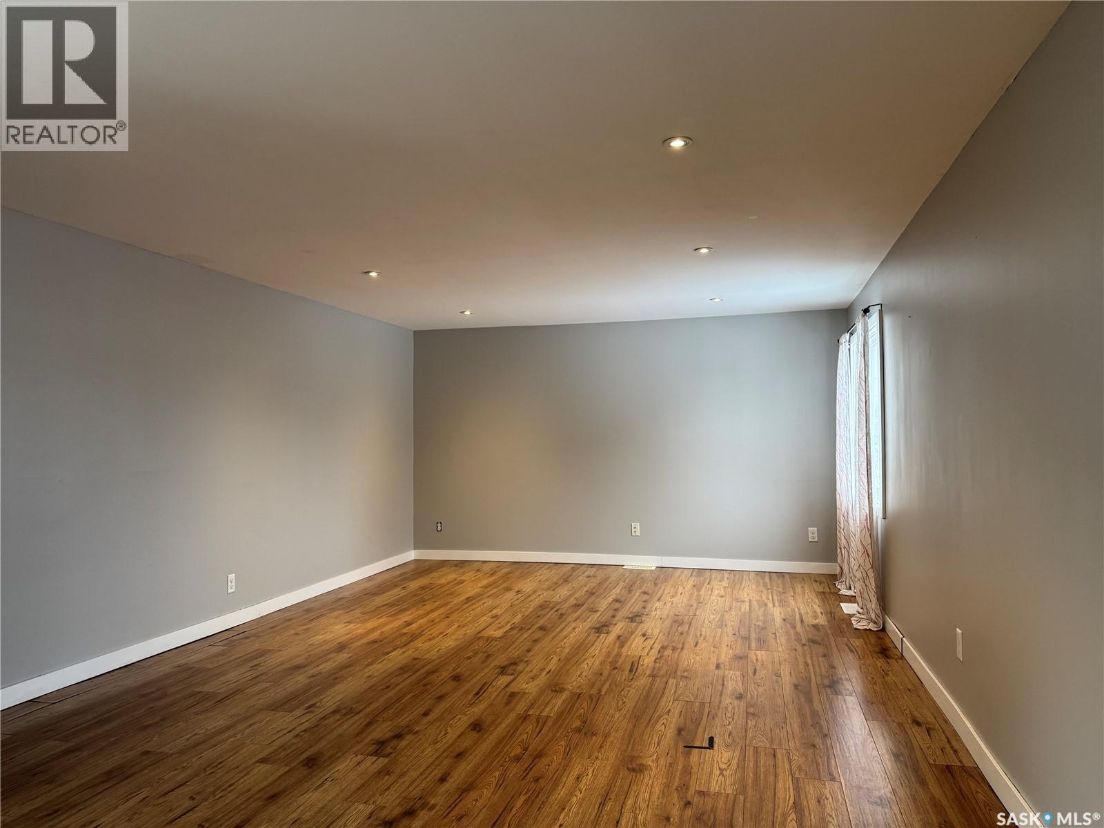 308 Tesky Crescent, Wynyard, Saskatchewan  S0A 4T0 - Photo 3 - SK025955