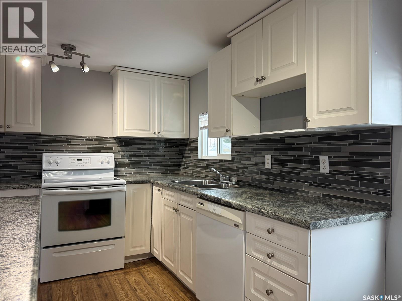 308 Tesky Crescent, Wynyard, Saskatchewan  S0A 4T0 - Photo 9 - SK025955