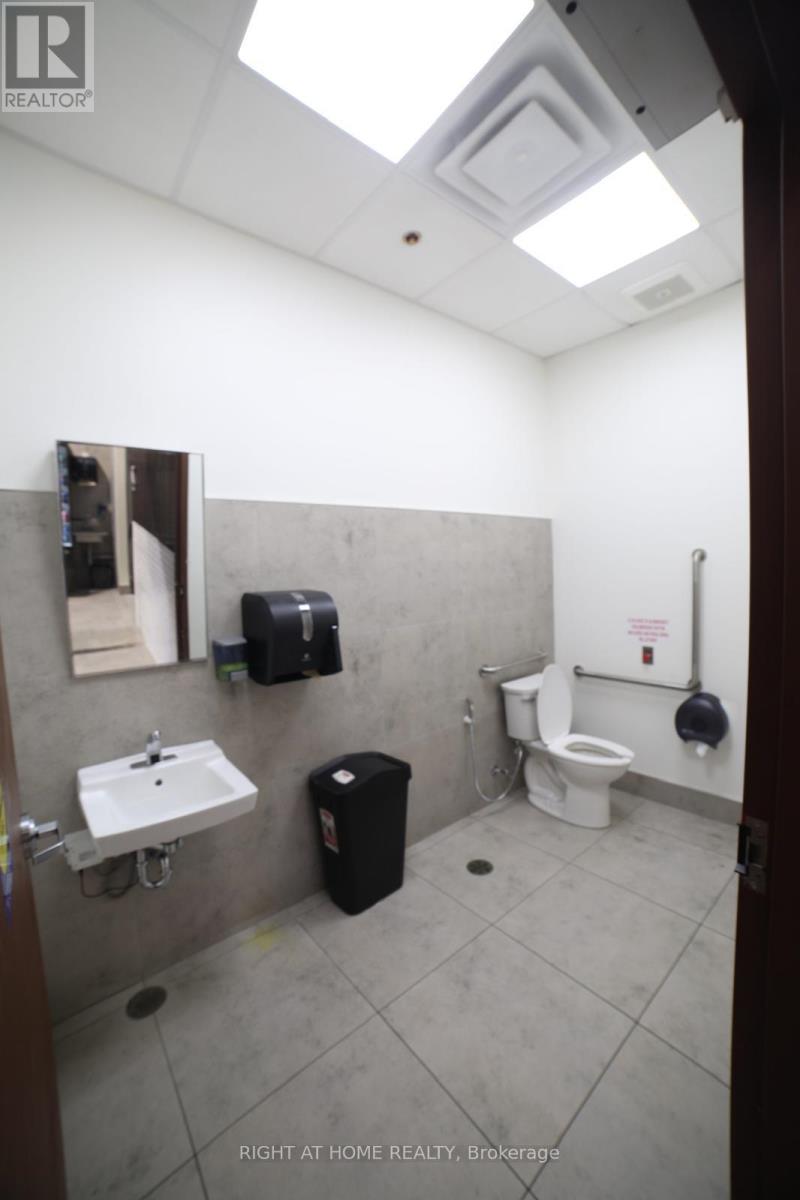 25 - 3460 Platinum Drive, Mississauga, Ontario  L5M 7N4 - Photo 19 - W12653918