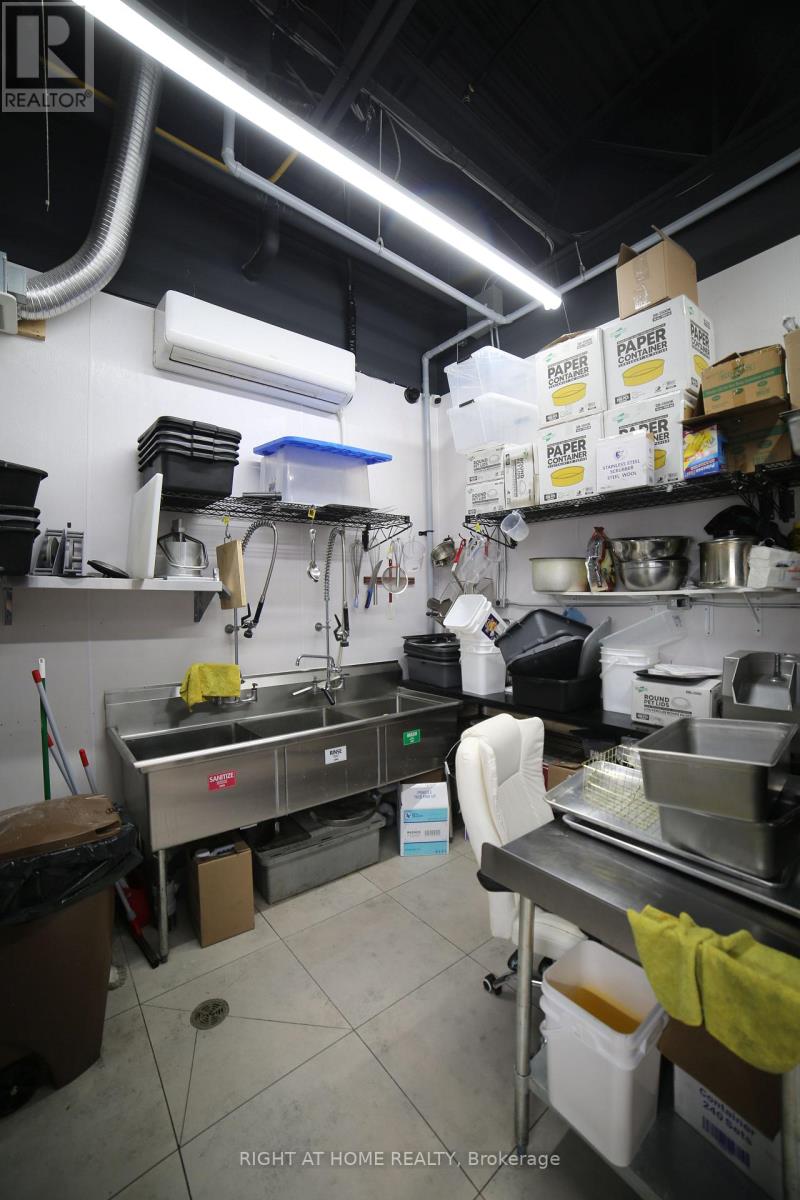 25 - 3460 Platinum Drive, Mississauga, Ontario  L5M 7N4 - Photo 24 - W12653918