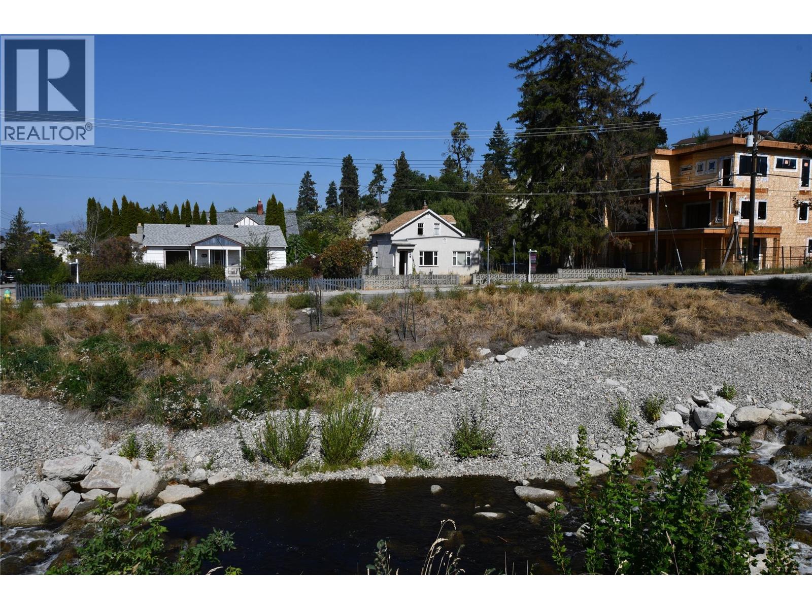 421 Wade Avenue E, Penticton, British Columbia  V2A 1T1 - Photo 5 - 10371690
