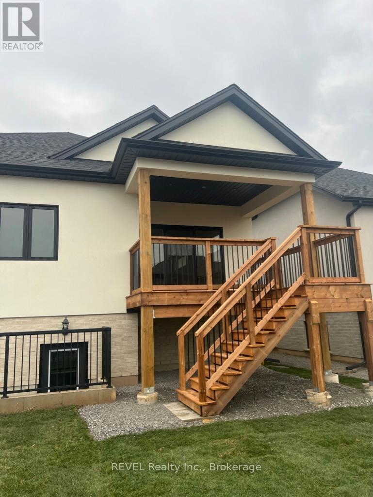 6129 Curlin Crescent, Niagara Falls (Forestview), Ontario  L2H 3W8 - Photo 2 - X12654166