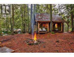 6057 Line 17 Road, magna bay, British Columbia