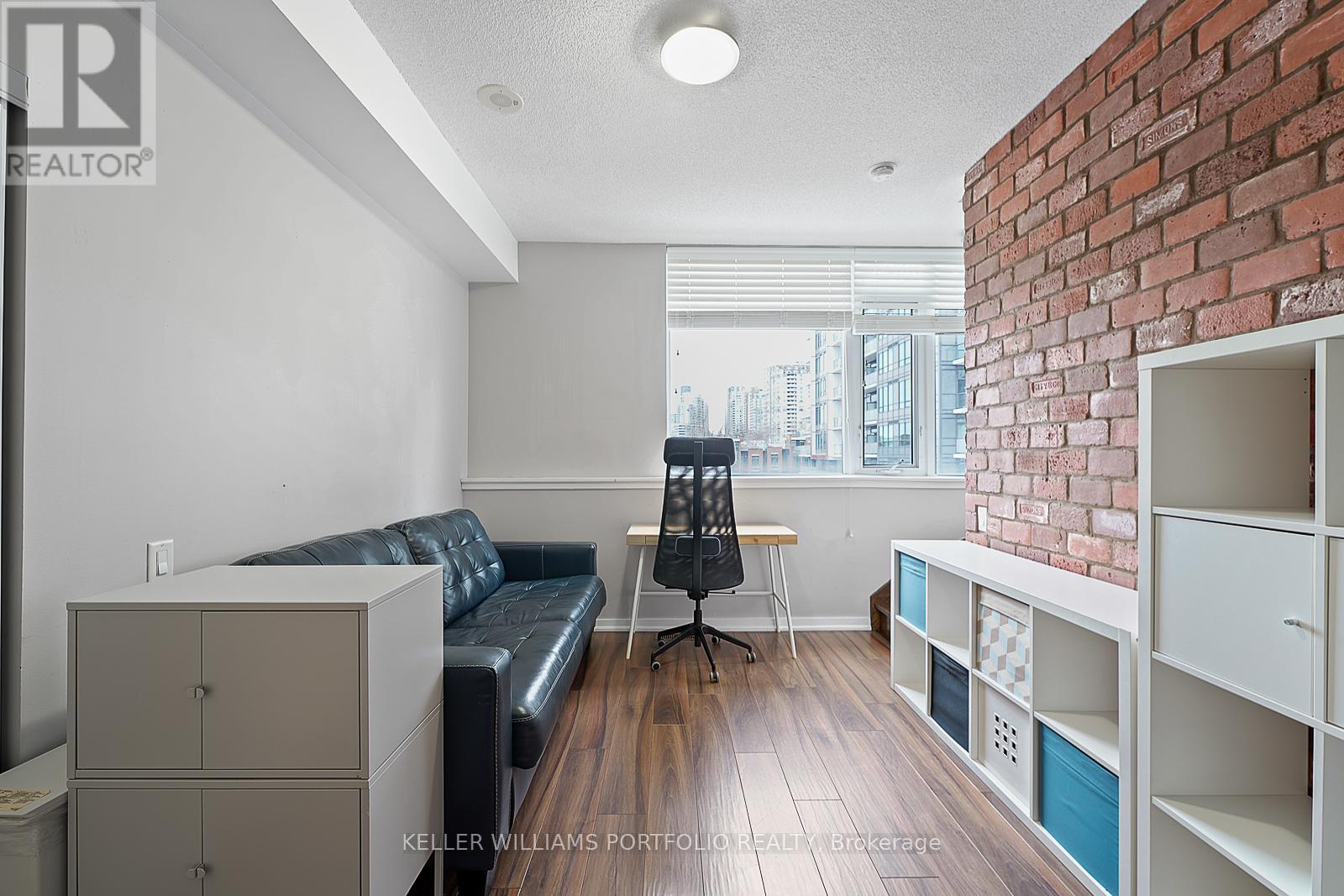 505 - 30 Canterbury Place, Toronto, Ontario  M2N 0B9 - Photo 2 - C12654202