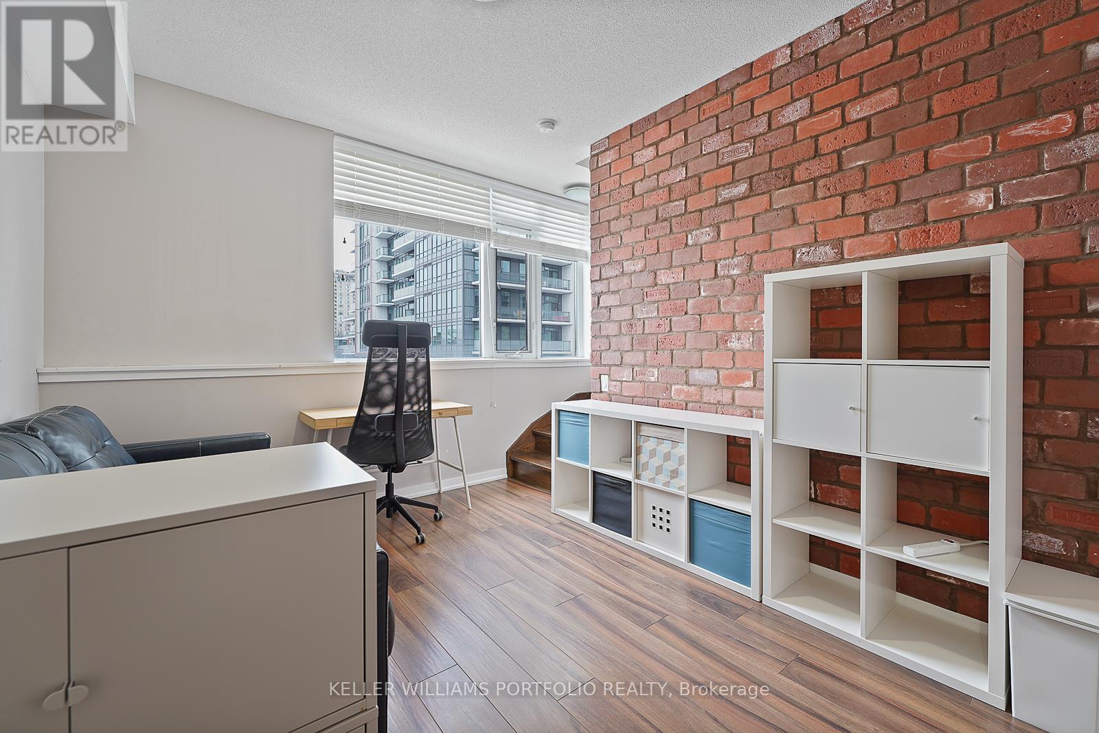 505 - 30 Canterbury Place, Toronto, Ontario  M2N 0B9 - Photo 5 - C12654202