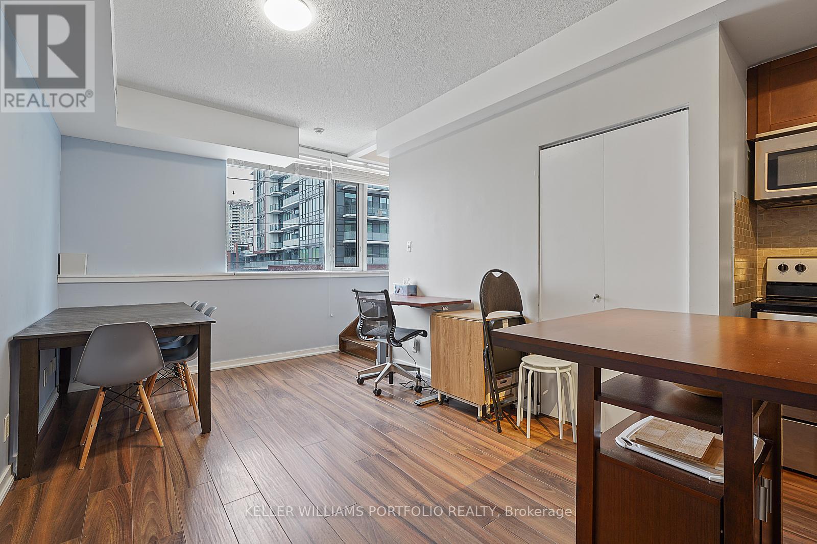 505 - 30 Canterbury Place, Toronto, Ontario  M2N 0B9 - Photo 7 - C12654202