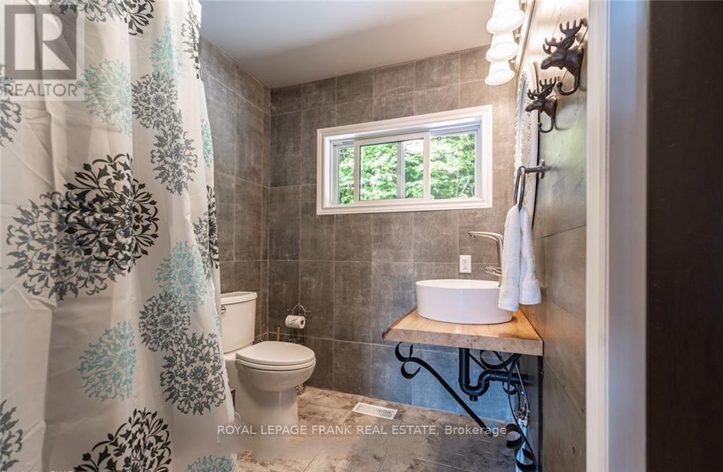 1758 Papineau Lake Road, Hastings Highlands, Ontario  K0L 2R0 - Photo 15 - X12651582