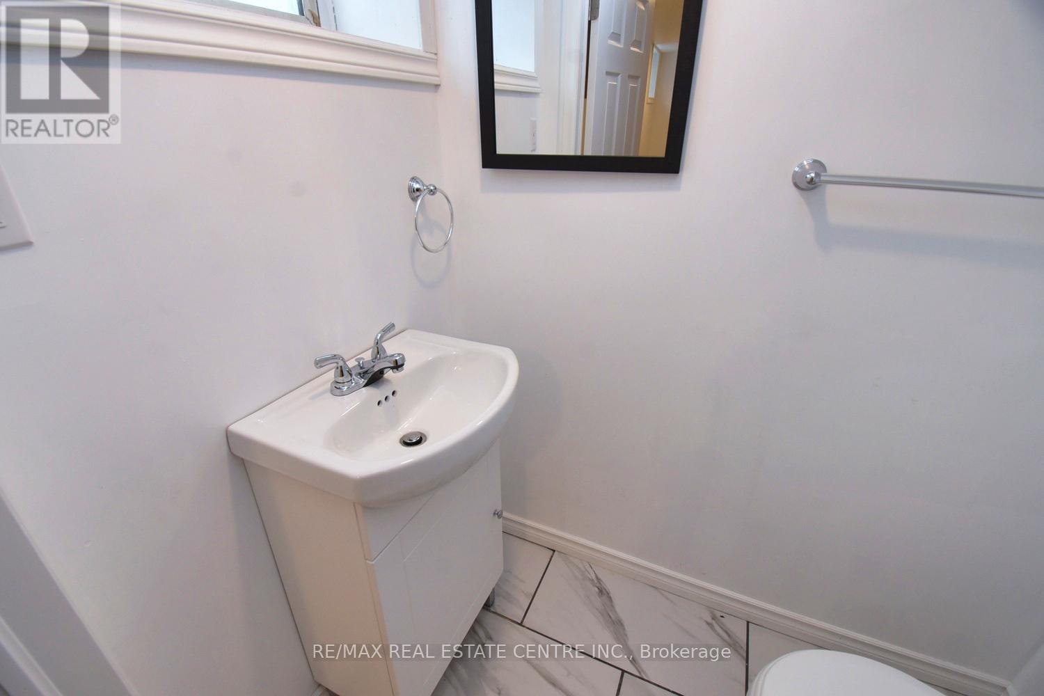 215 Walter Avenue S, Hamilton, Ontario  L8K 3L3 - Photo 12 - X12654168