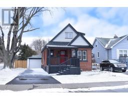 215 WALTER AVENUE S, Hamilton, Ontario