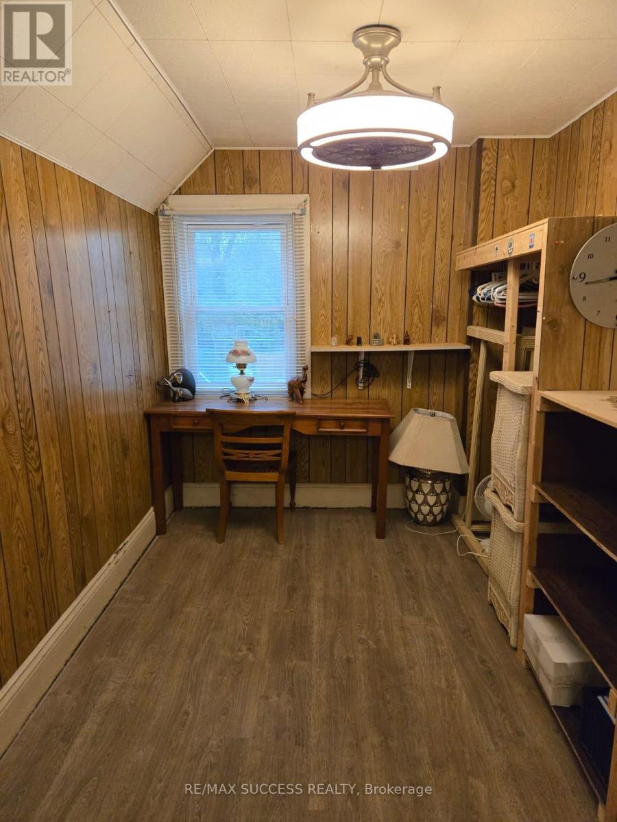 153 Barnesdale Avenue N, Hamilton, Ontario  L8L 6T1 - Photo 21 - X12654176