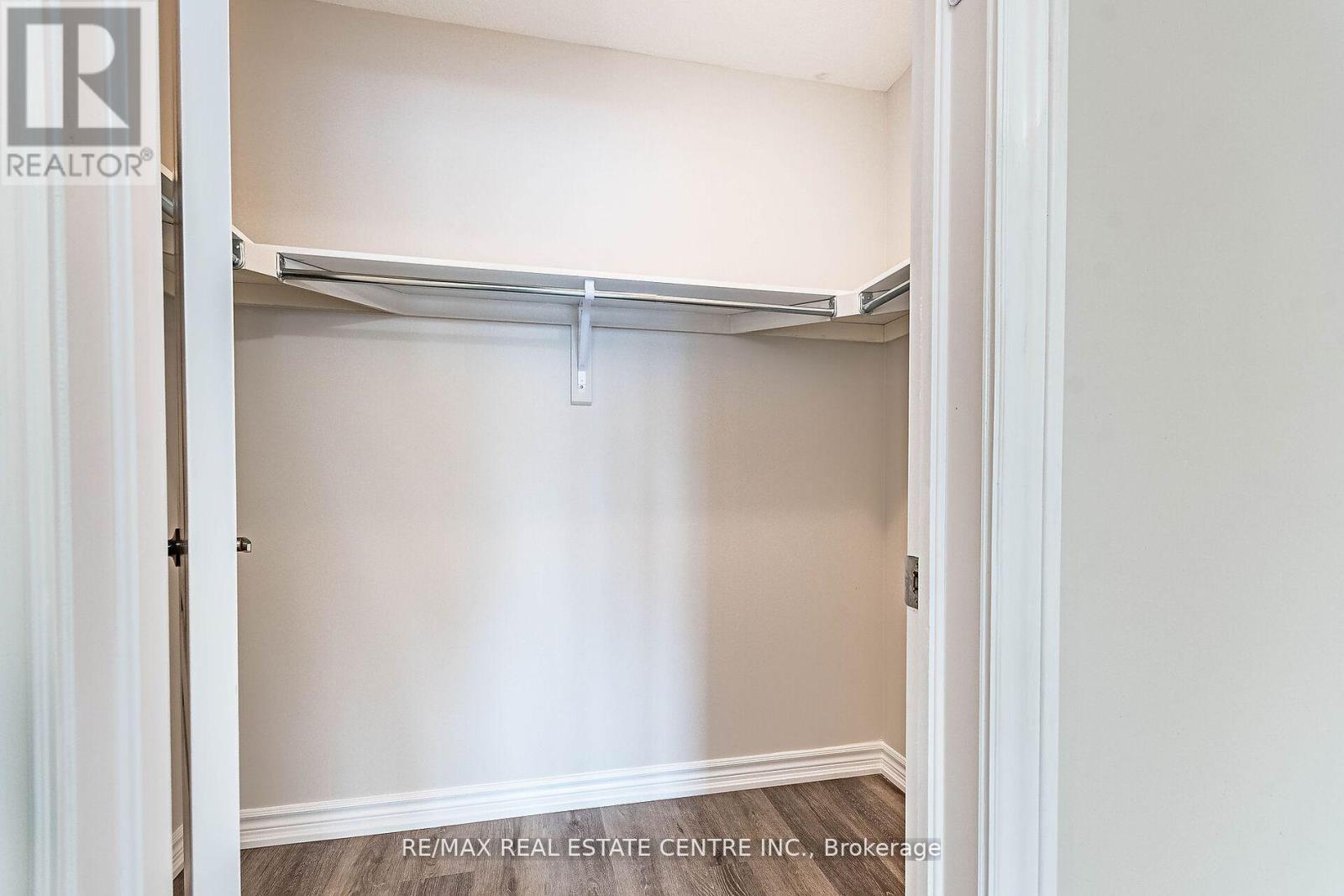 10 Utter Place, Hamilton, Ontario  L8J 0H7 - Photo 23 - X12654184