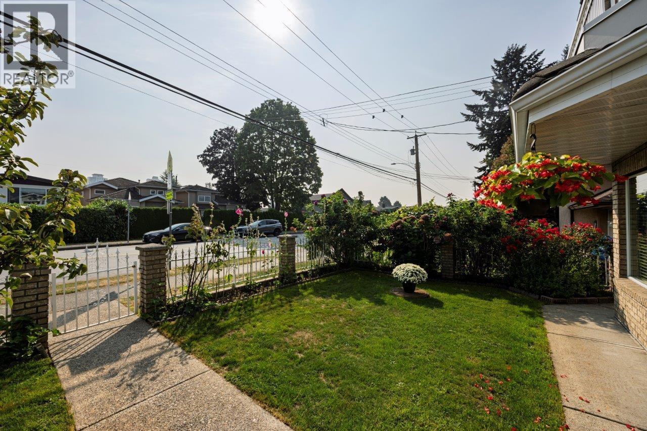 6865 Sperling Avenue, Burnaby, British Columbia V5E 2V8 - Photo 35 - R3075246