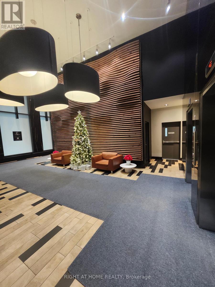 1301 - 111 Bathurst Street, Toronto, Ontario  M5V 0M9 - Photo 18 - C12654208