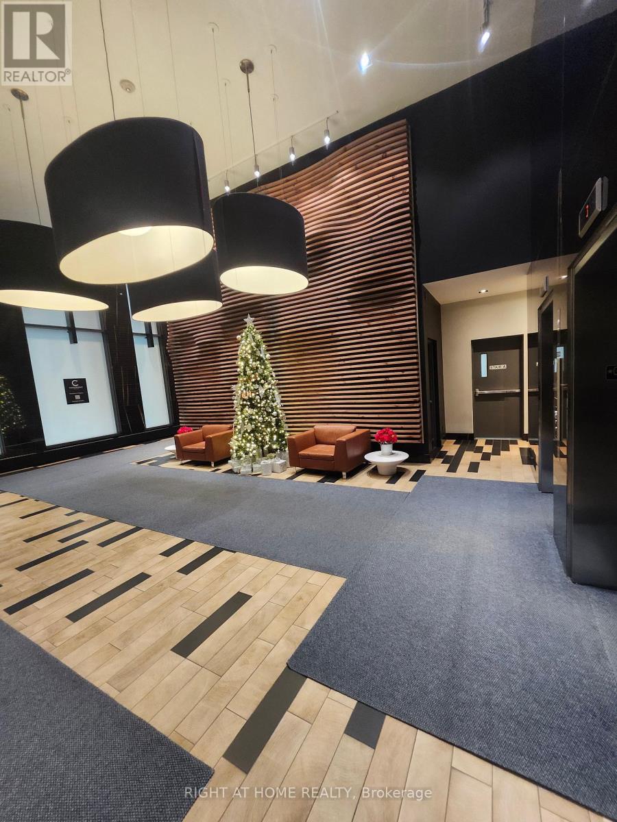 1301 - 111 Bathurst Street, Toronto, Ontario  M5V 0M9 - Photo 19 - C12654208