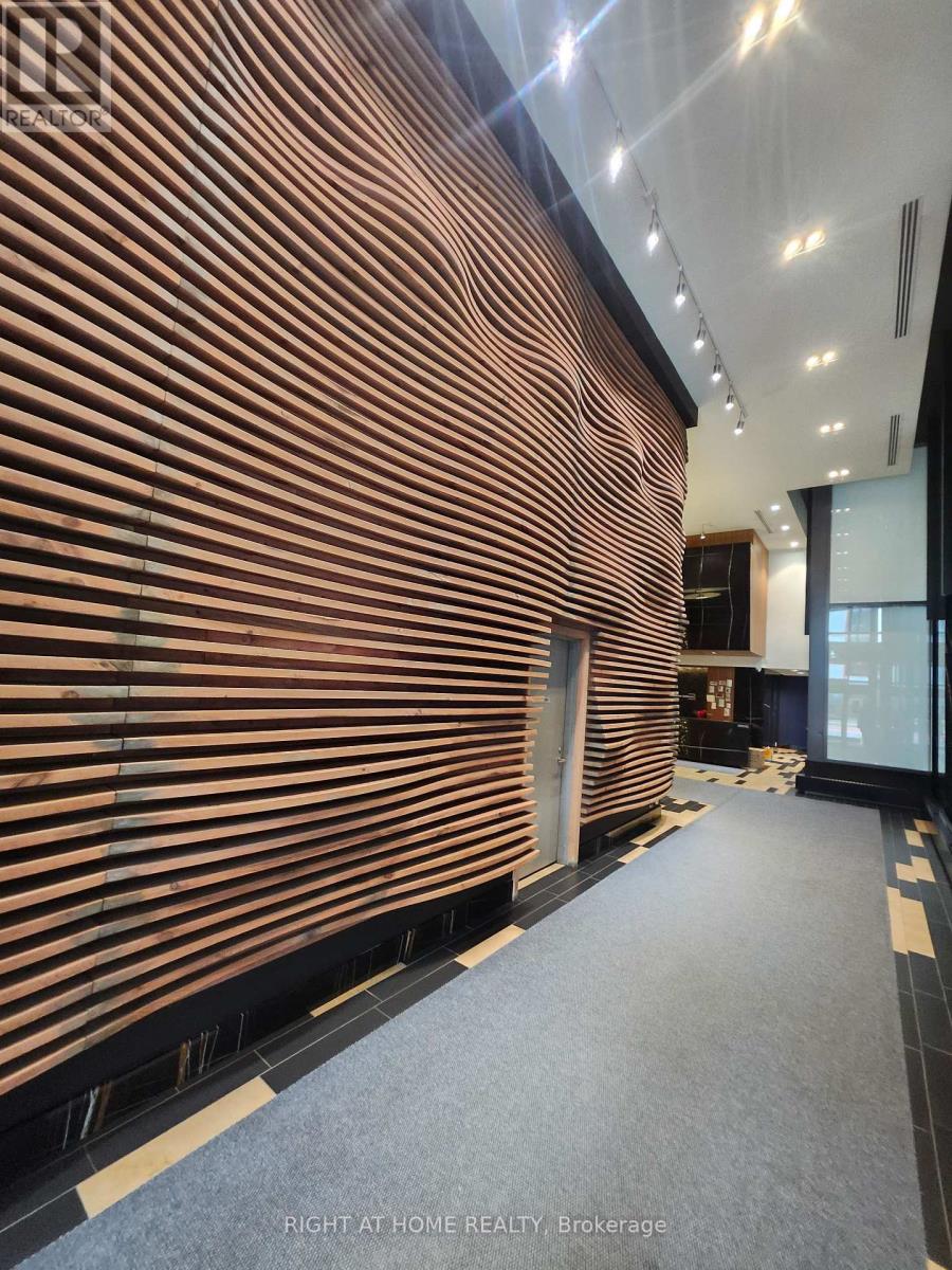 1301 - 111 Bathurst Street, Toronto, Ontario  M5V 0M9 - Photo 4 - C12654208