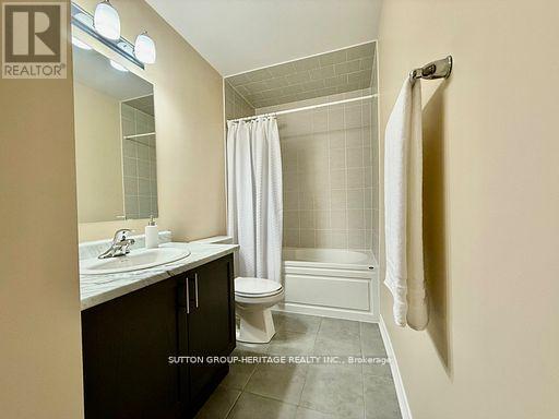 66 Tabaret Crescent, Oshawa, Ontario  L1L 0G5 - Photo 13 - E12654210