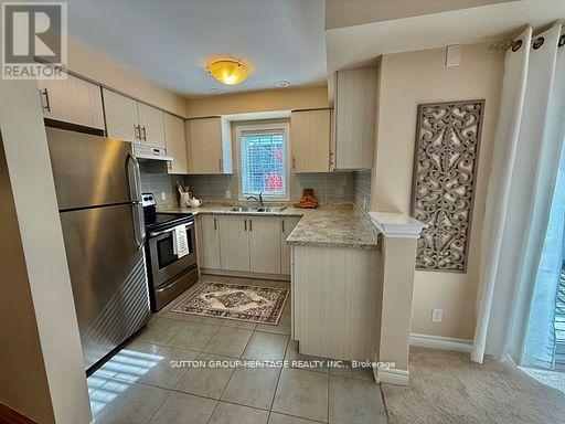 66 Tabaret Crescent, Oshawa, Ontario  L1L 0G5 - Photo 18 - E12654210