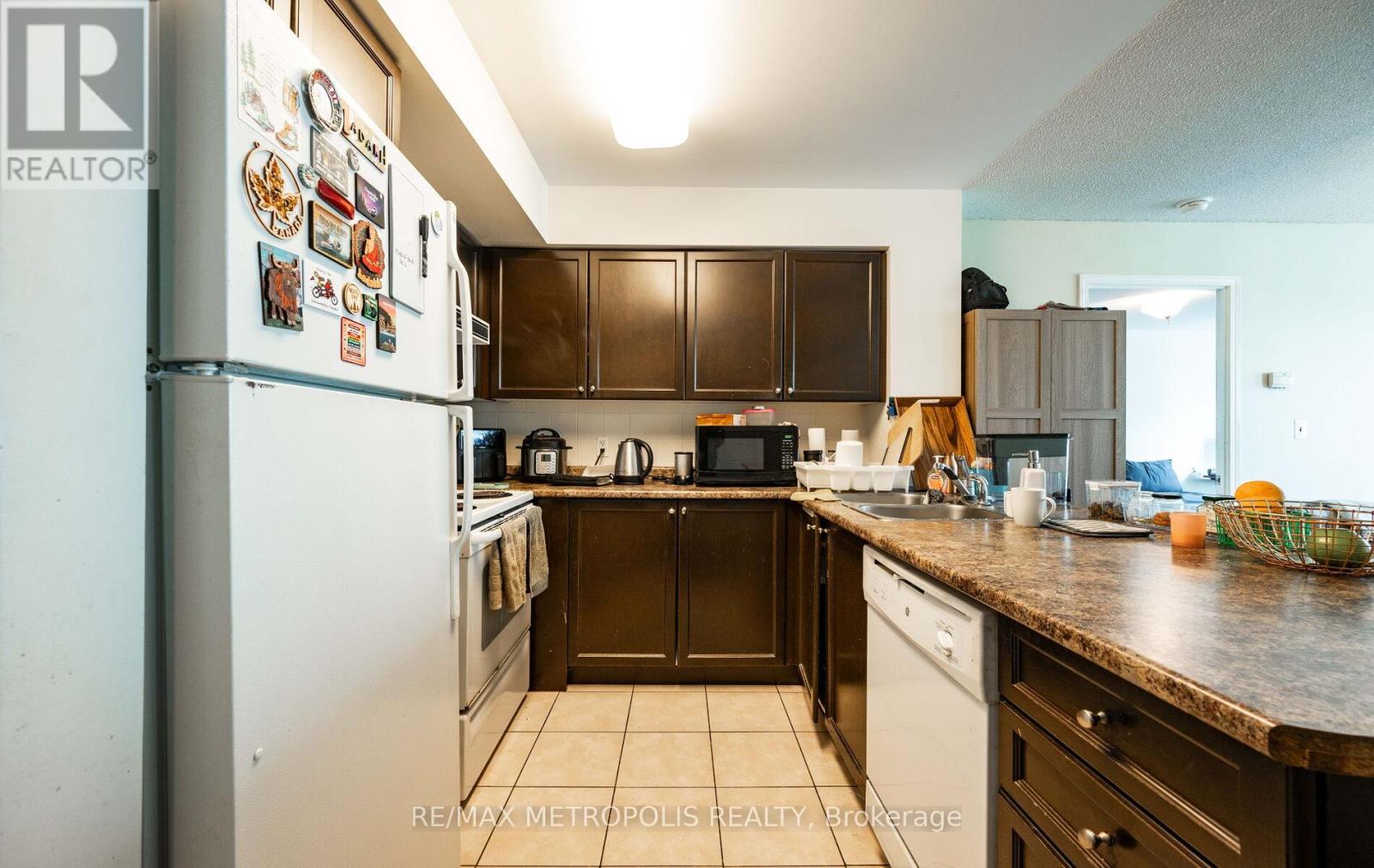 1209 - 335 Rathburn Road W, Mississauga, Ontario  L5B 0C8 - Photo 19 - W12654224