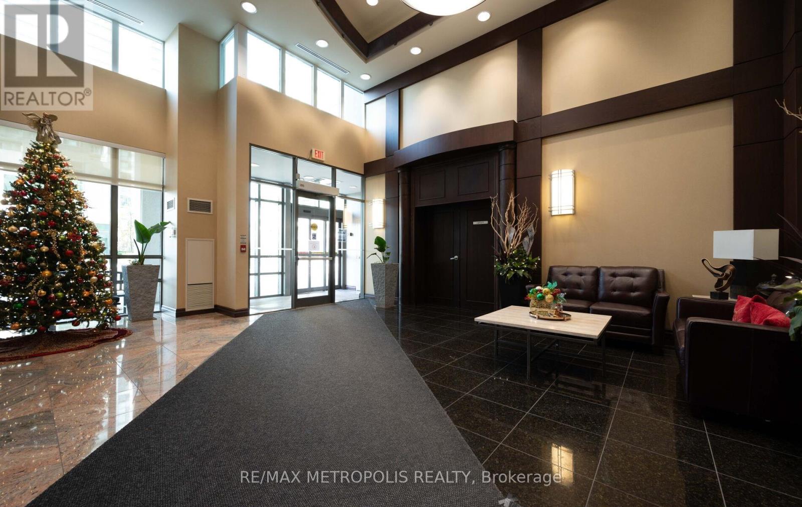 1209 - 335 Rathburn Road W, Mississauga, Ontario  L5B 0C8 - Photo 3 - W12654224