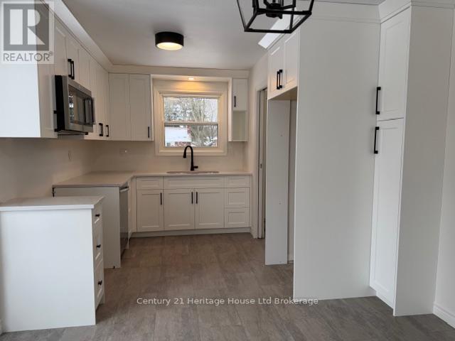 55 Denrich Avenue, Tillsonburg, Ontario  N4G 4X6 - Photo 3 - X12653334