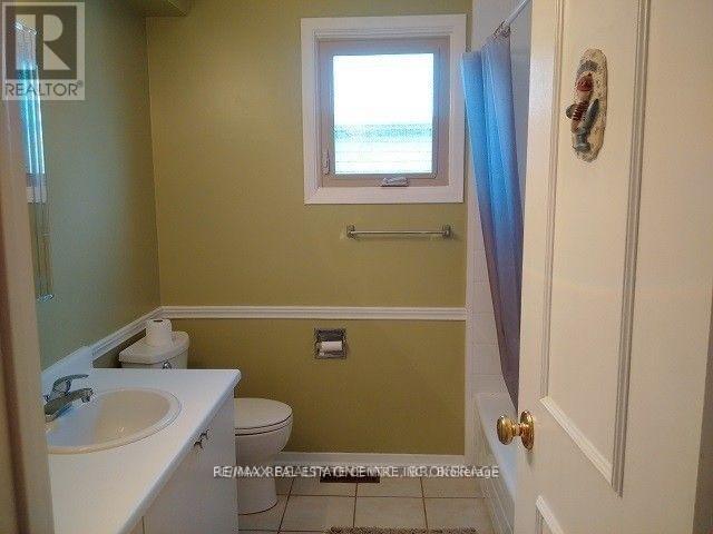 1537 Cuthbert Avenue, Mississauga (East Credit), Ontario  L5M 3R6 - Photo 11 - W12654228