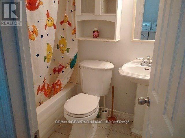 1537 Cuthbert Avenue, Mississauga (East Credit), Ontario  L5M 3R6 - Photo 15 - W12654228