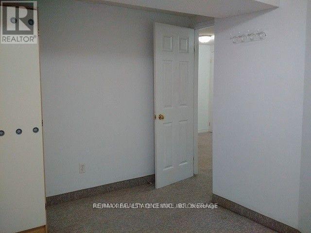 1537 Cuthbert Avenue, Mississauga (East Credit), Ontario  L5M 3R6 - Photo 17 - W12654228