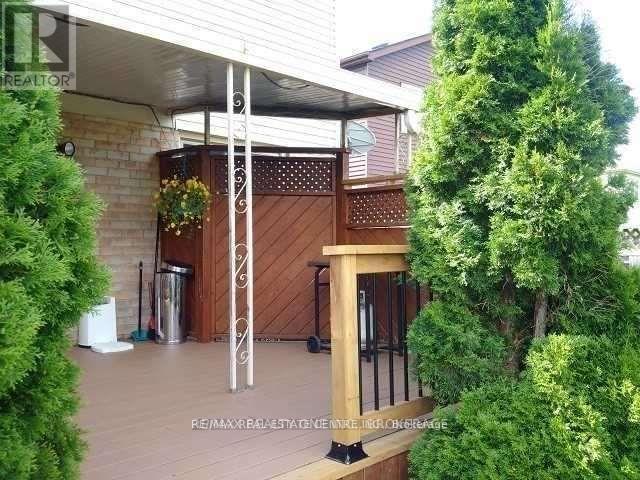 1537 Cuthbert Avenue, Mississauga (East Credit), Ontario  L5M 3R6 - Photo 19 - W12654228