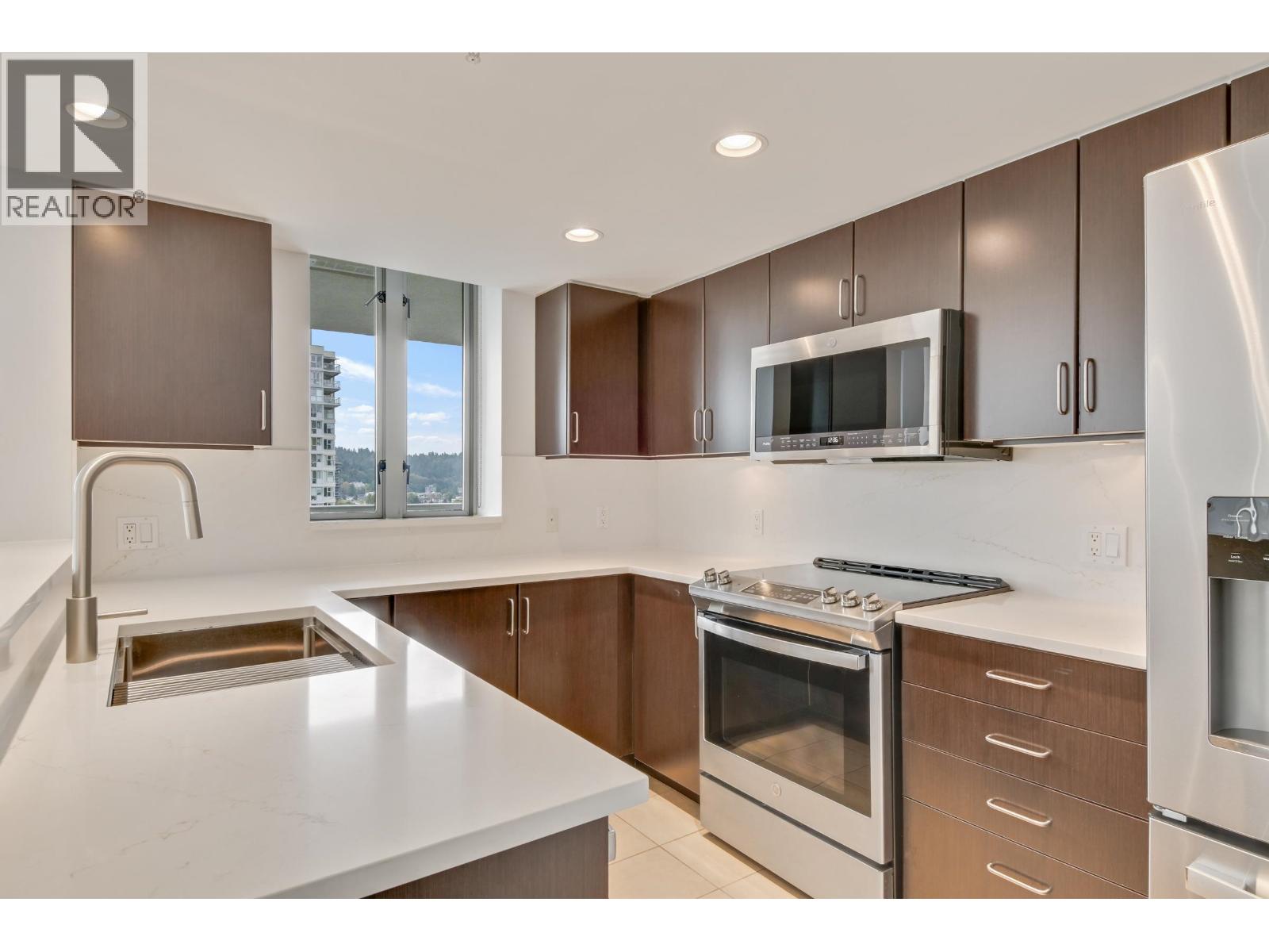 1303 295 Guildford Way, Port Moody, British Columbia  V3H 5N3 - Photo 10 - R3057180