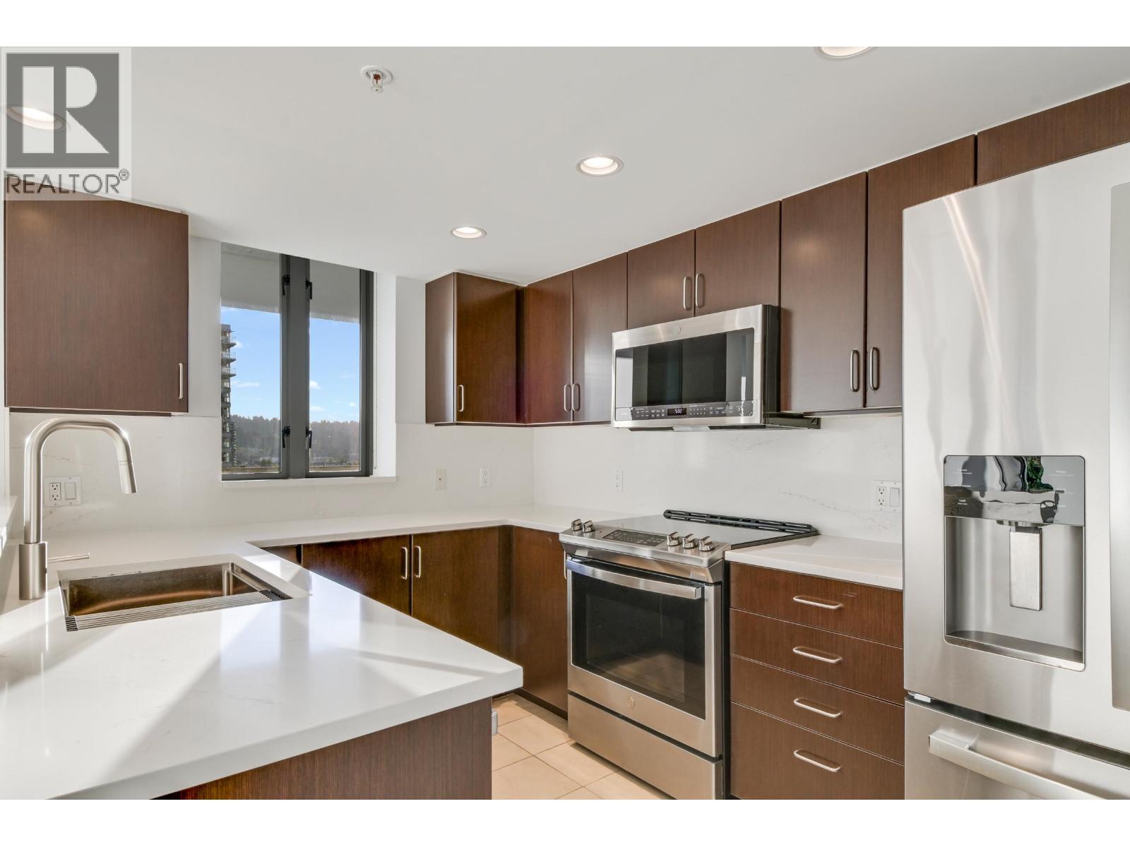 1303 295 Guildford Way, Port Moody, British Columbia  V3H 5N3 - Photo 9 - R3057180