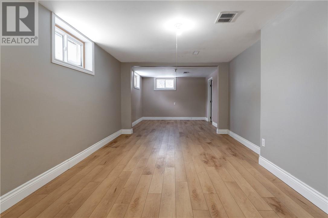 1261 Hillside Avenue, Val Caron, Ontario   - Photo 14 - 2125958