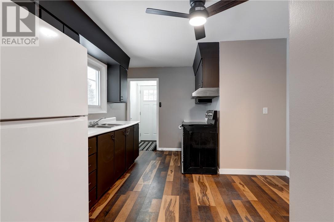 1261 Hillside Avenue, Val Caron, Ontario   - Photo 5 - 2125958