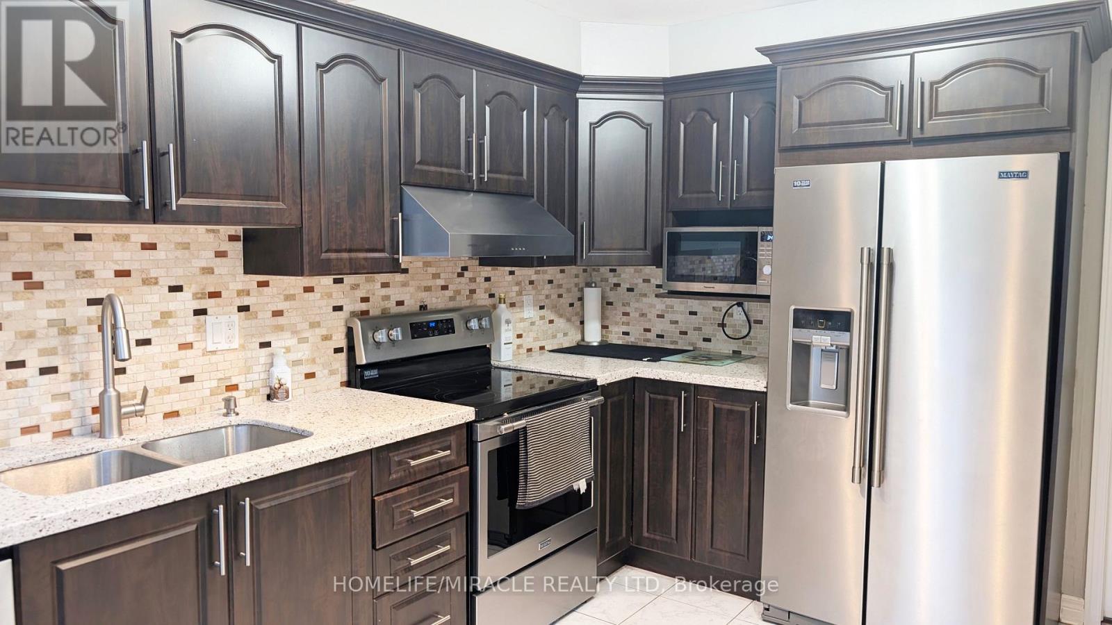 Upper - 51 Rocky Mountain Crescent, Brampton, Ontario  L6R 1E7 - Photo 4 - W12654200