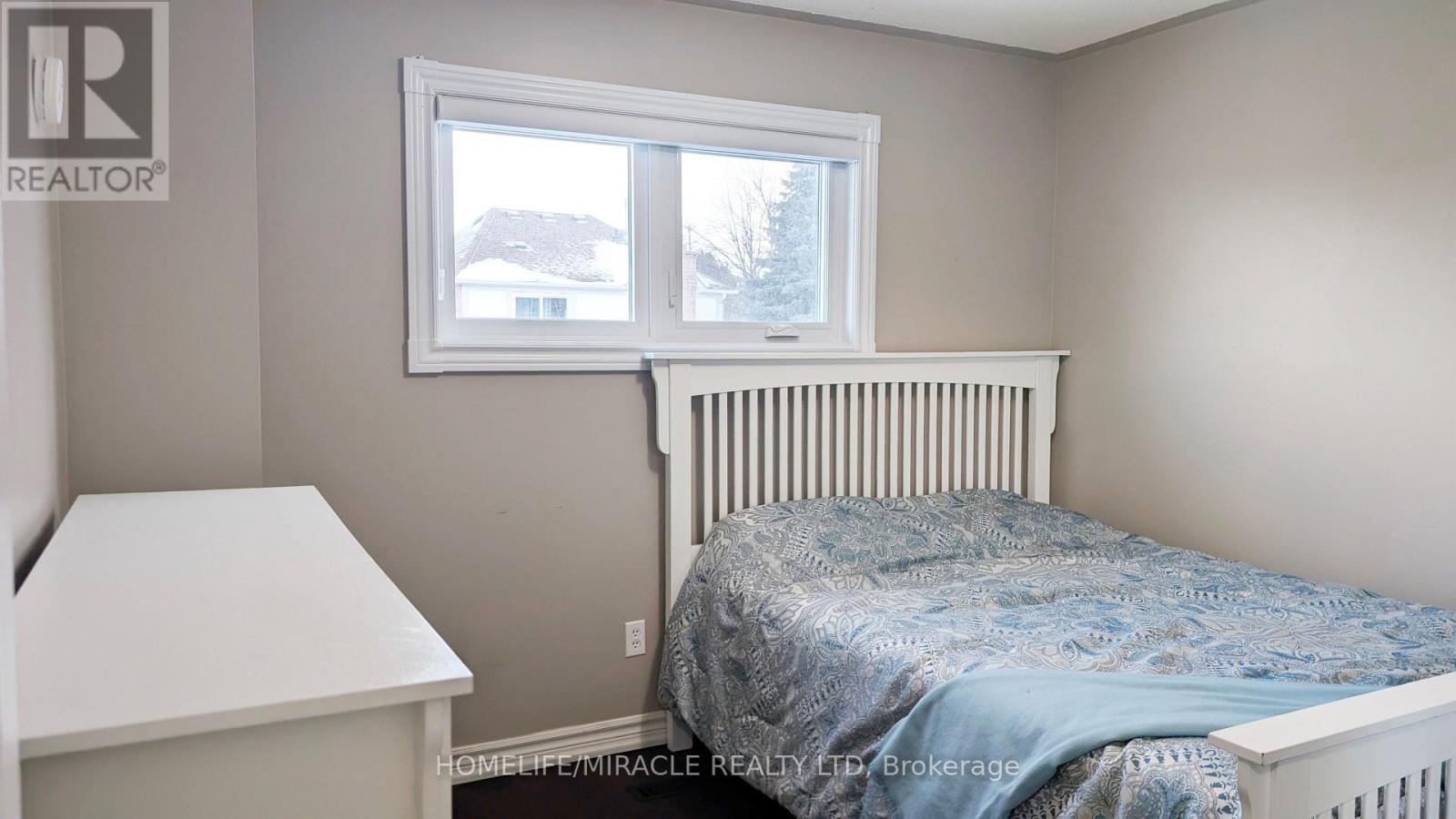 Upper - 51 Rocky Mountain Crescent, Brampton, Ontario  L6R 1E7 - Photo 9 - W12654200