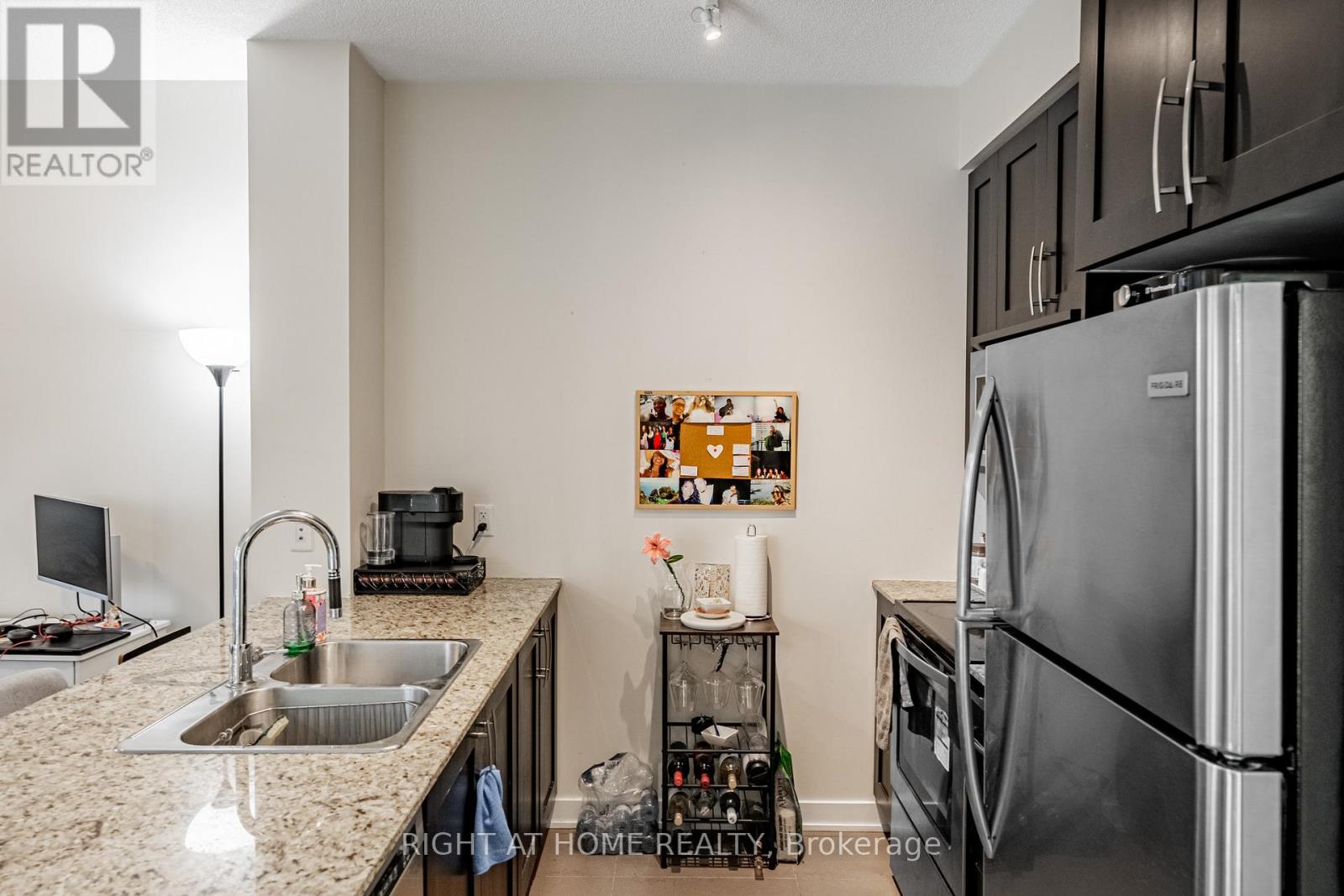 3107 - 4065 Brickstone Mews, Mississauga, Ontario  L5B 0G3 - Photo 9 - W12654254