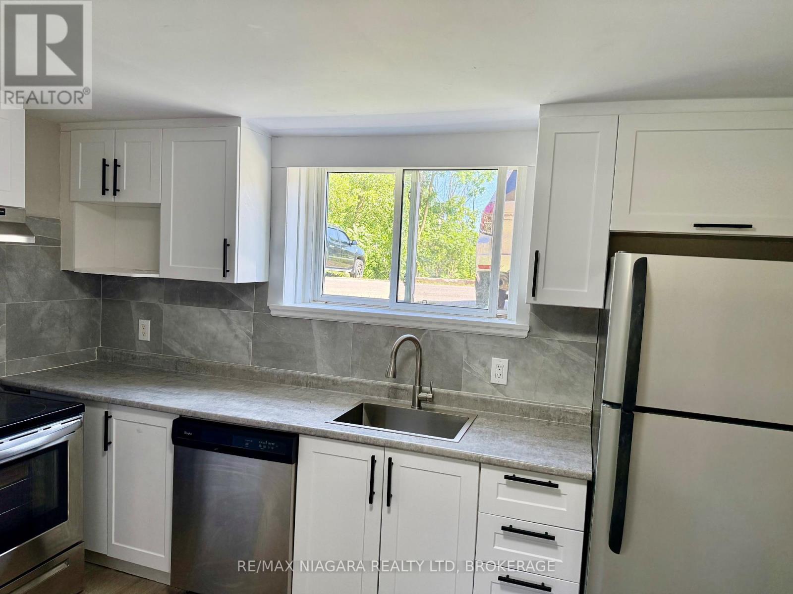 1 - 9 Riverview Boulevard, St. Catharines, Ontario  L2T 3L5 - Photo 11 - X12501086