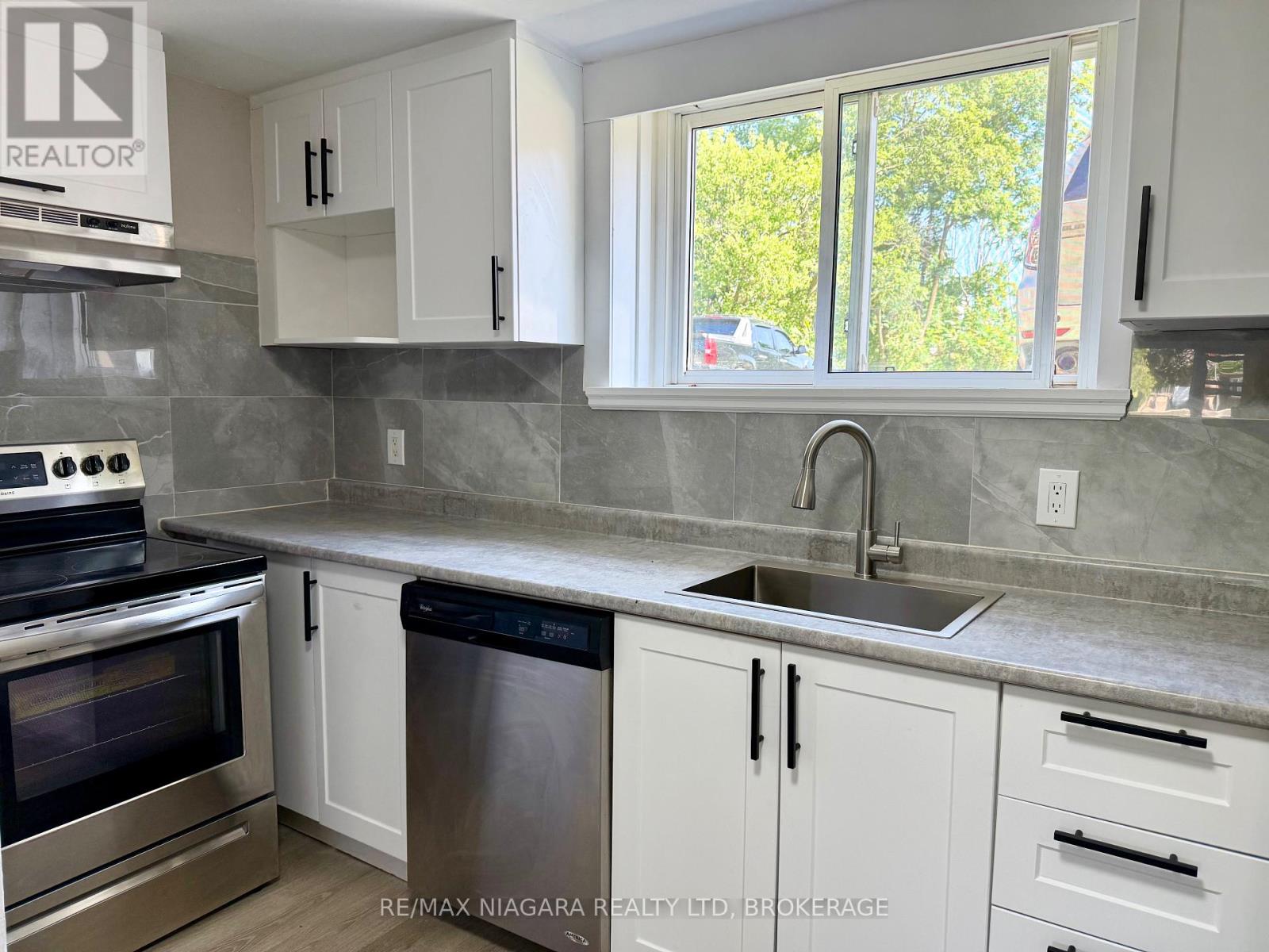 1 - 9 Riverview Boulevard, St. Catharines, Ontario  L2T 3L5 - Photo 8 - X12501086