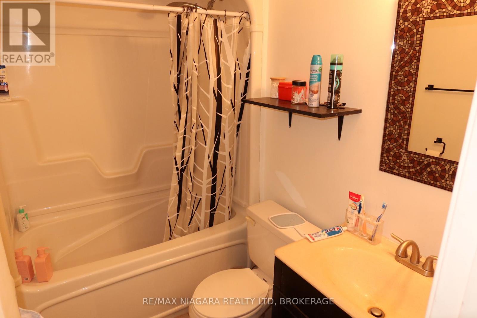 201 - 242 Oakdale Avenue, St. Catharines, Ontario  L2P 3K5 - Photo 11 - X12654266