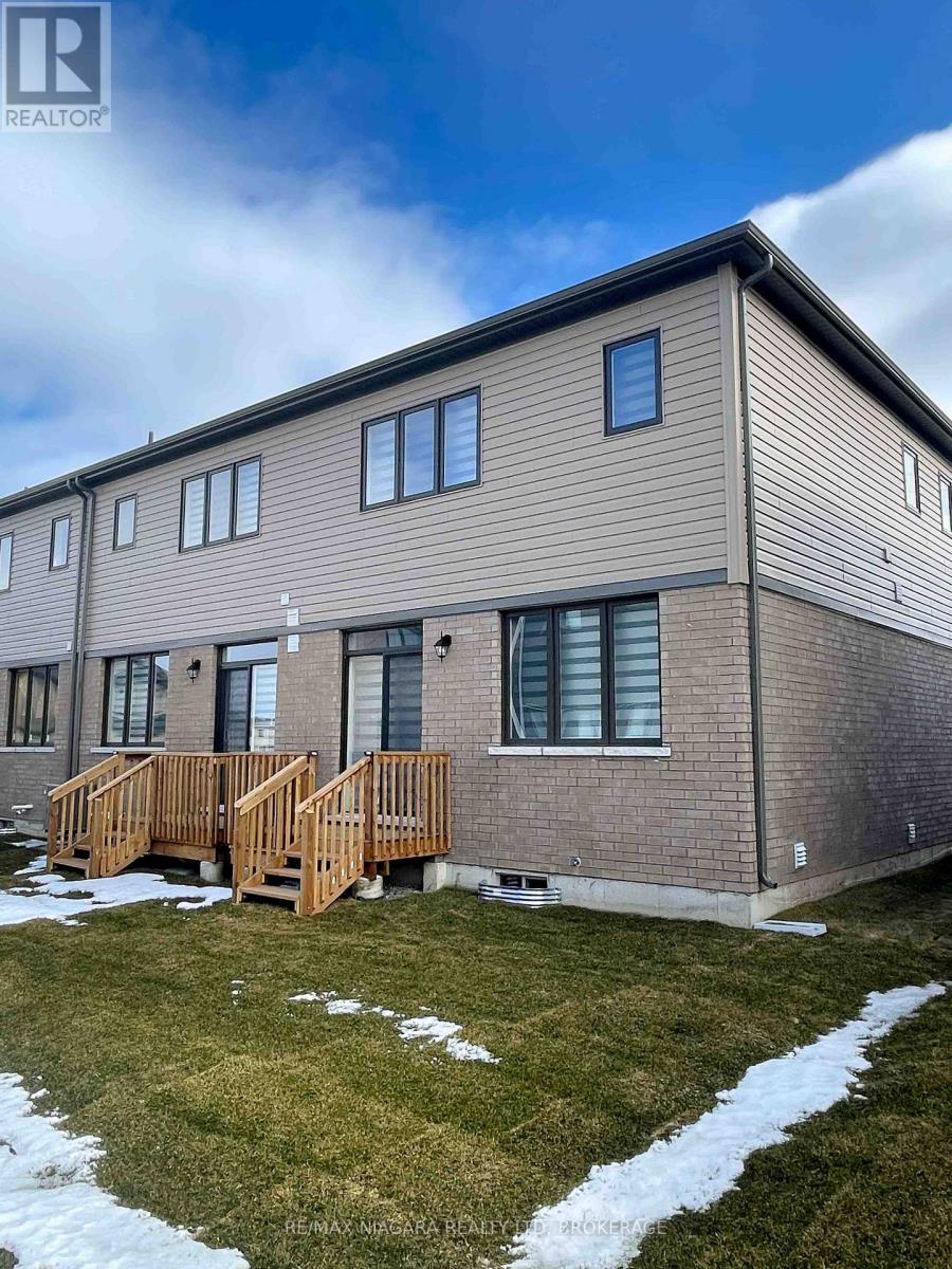 20 - 15 Peach Street, Thorold, Ontario  L2V 0K1 - Photo 30 - X12654286