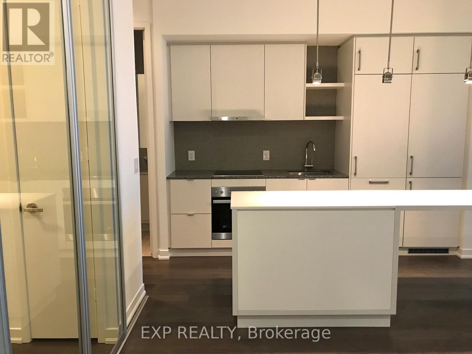 6906 - 100 Harbour Street, Toronto, Ontario  M5J 2T5 - Photo 3 - C12654264