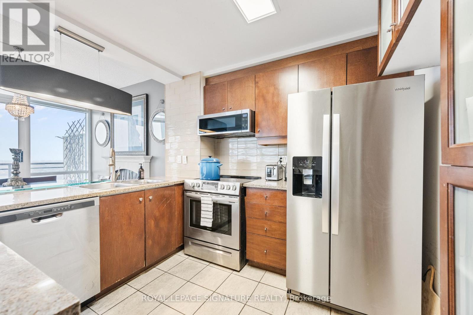 801e - 500 Queens Quay W, Toronto, Ontario  M5V 3K8 - Photo 9 - C12654274