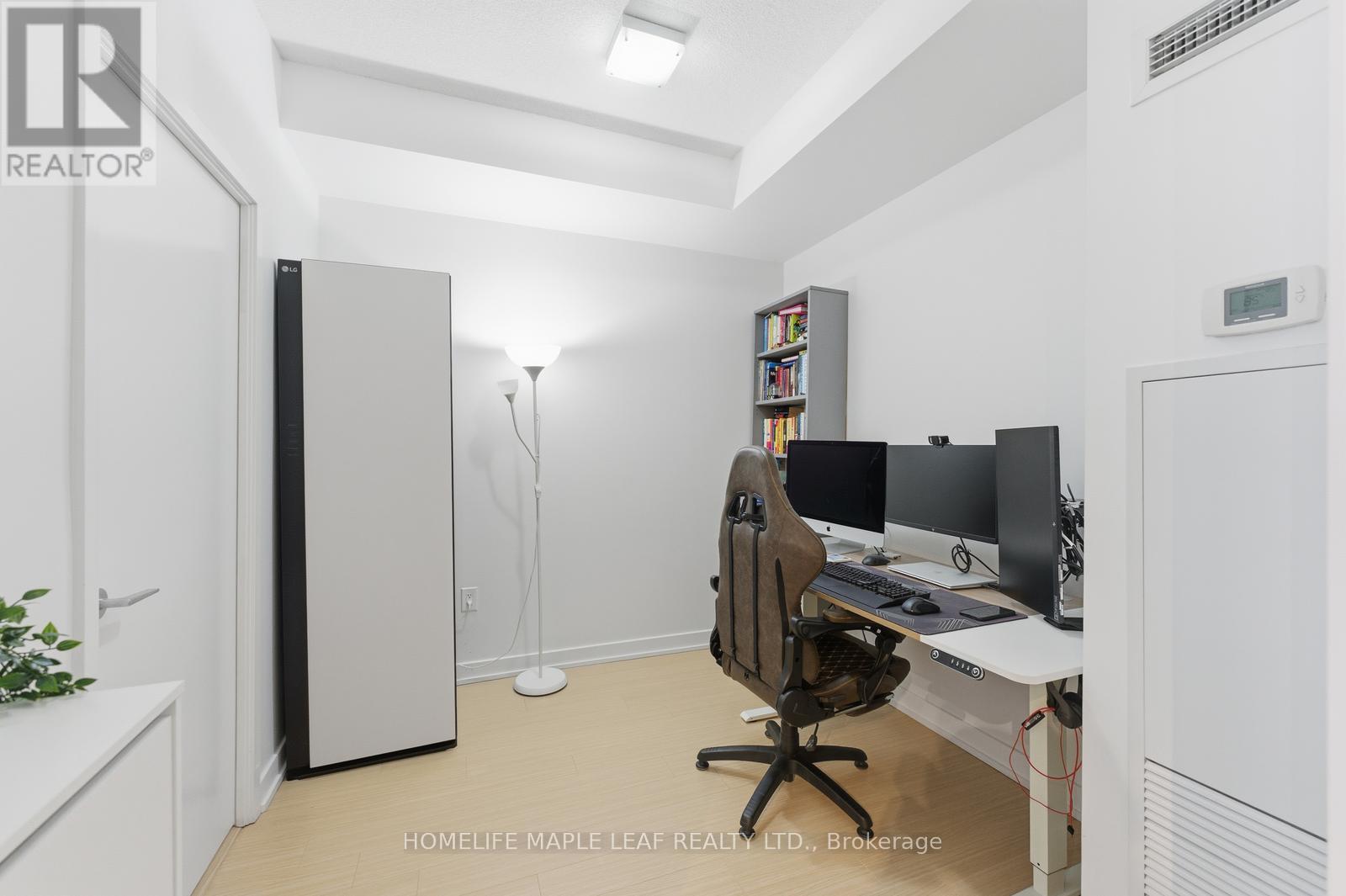 3916 - 15 Iceboat Terrace, Toronto, Ontario  M5V 4A5 - Photo 15 - C12654152