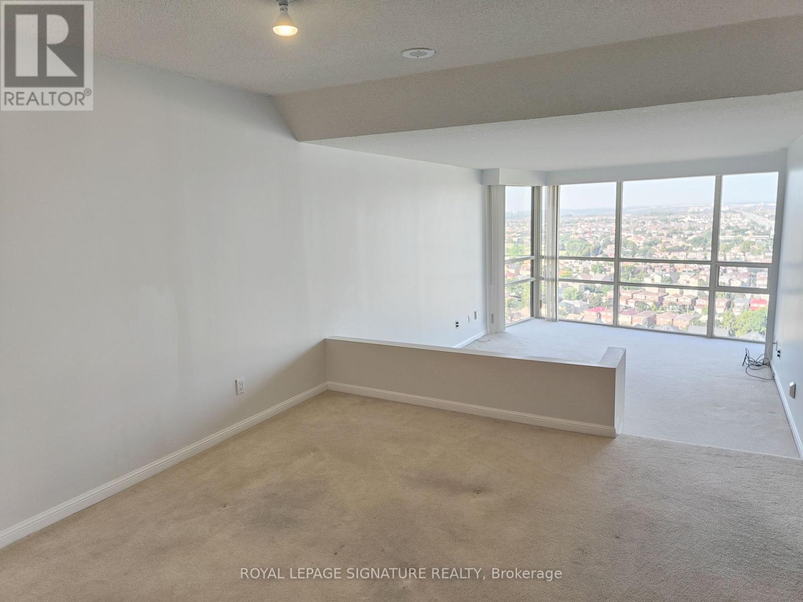 2208 - 50 Eglinton Avenue W, Mississauga, Ontario  L5R 3P5 - Photo 3 - W12654292